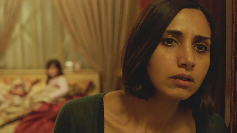 ảnh poster phim Bóng Ma Trong Gió (Under the Shadow)