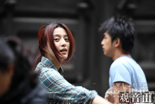 ảnh poster phim Cô gái về đêm (Nocturnal Girl)