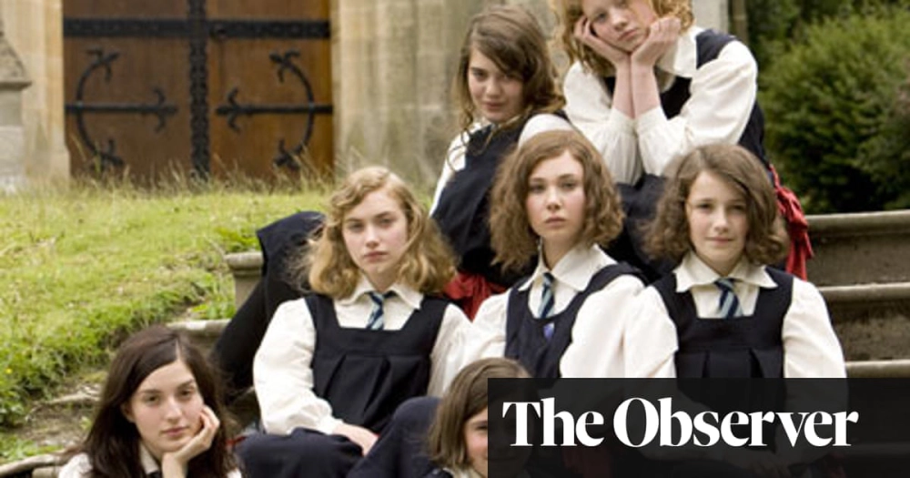 ảnh poster phim Cracks