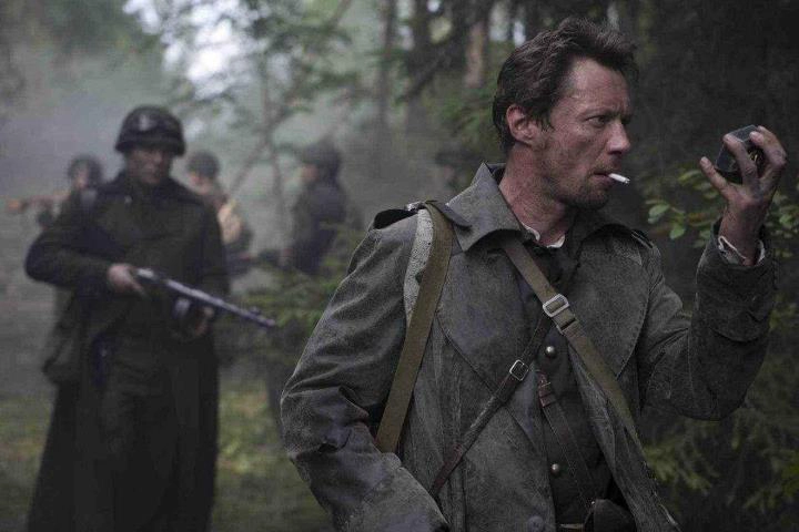 ảnh poster phim Cuộc Chiến Với Xác Chết (War of the Dead)