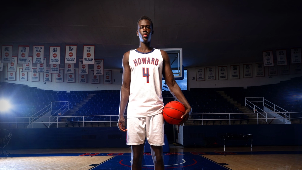 ảnh poster phim Cuộc Đấu Dài Hơn: Hơn Cả Bóng Rổ (The Long Game: Bigger Than Basketball)