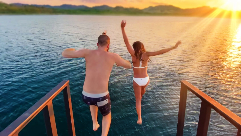 ảnh poster phim Cuộc hẹn thứ ba dài nhất (Longest Third Date)