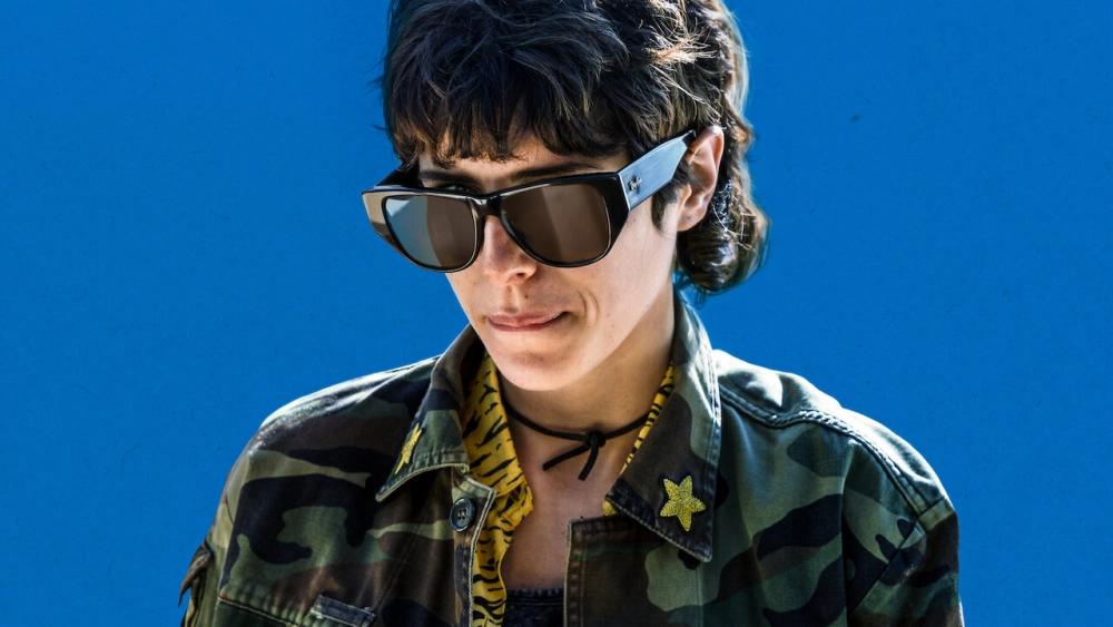 ảnh poster phim Cuộc sống dối trá của người lớn (The Lying Life of Adults)