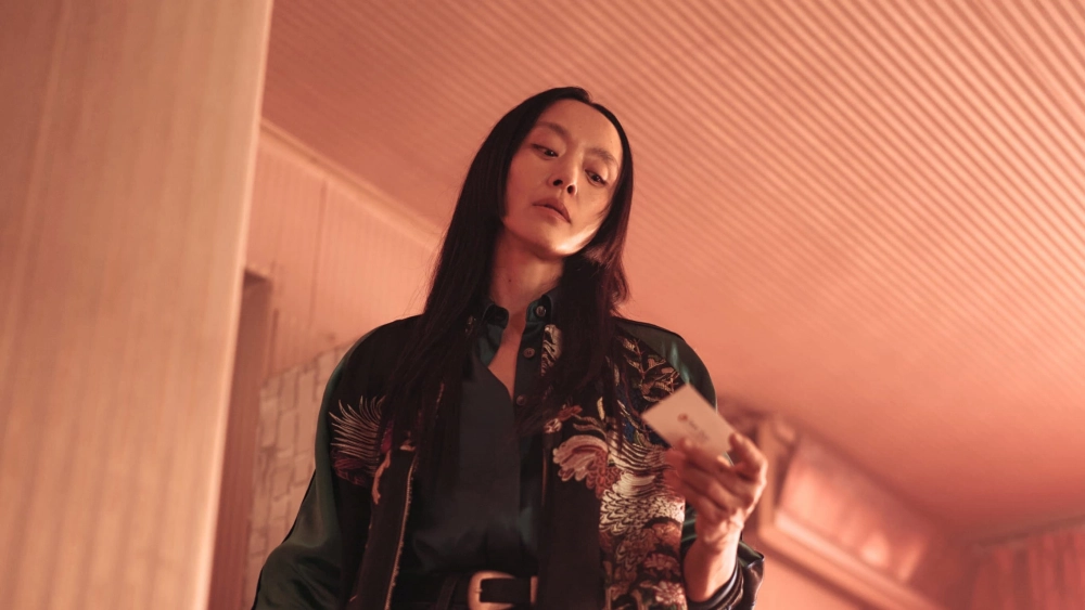 ảnh poster phim Đả Nữ Báo Thù (Revolver)