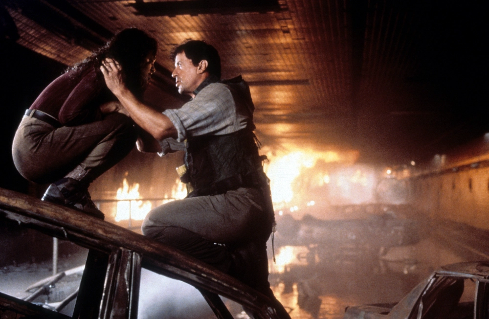 ảnh poster phim Đường Hầm Rực Lửa (Daylight)