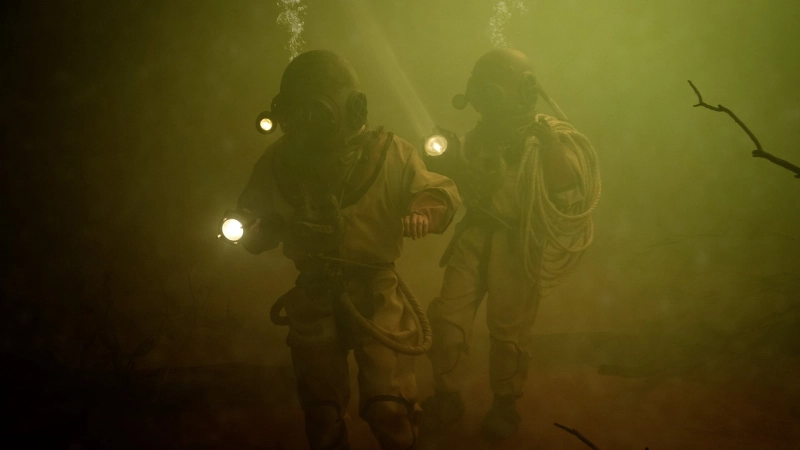 ảnh poster phim Fear Below