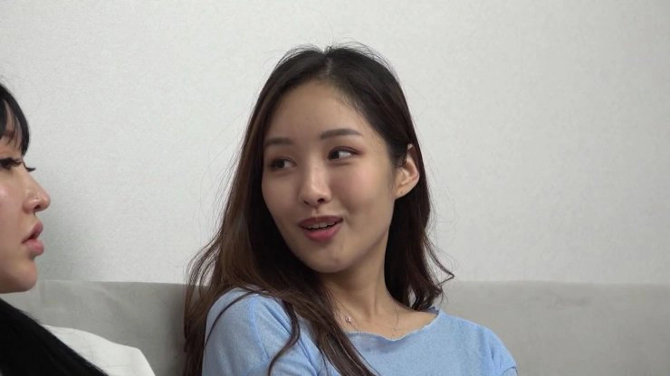 ảnh poster phim Hai Cái Lỗ Trên Sân Gôn (골프걸 두개의 구멍)