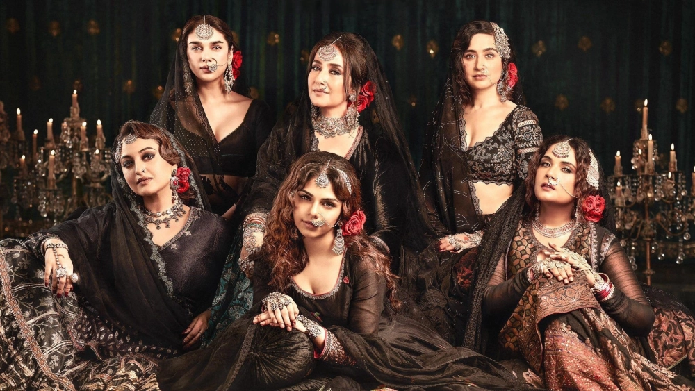 ảnh poster phim Heeramandi (Heeramandi: The Diamond Bazaar)