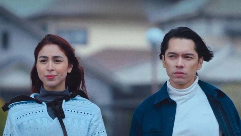 ảnh poster phim Hold Me Close