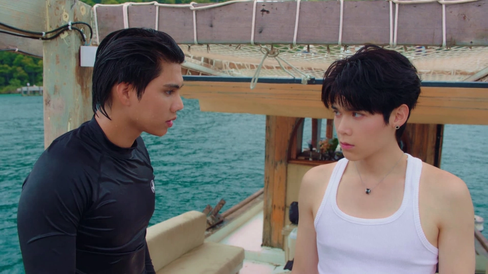 ảnh poster phim Love Sea: Phải Lòng Đại Dương