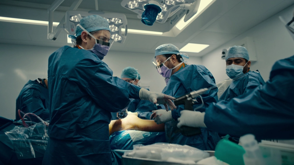 ảnh poster phim Nguy Cấp: Lằn Ranh Sinh Mạng