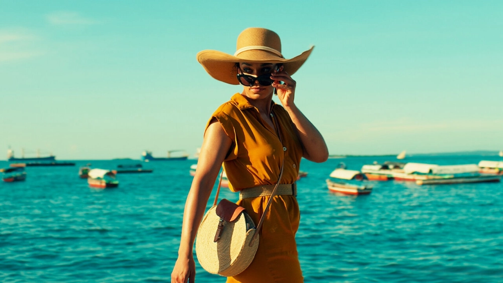 ảnh poster phim Nữ hoàng điệp viên (Queen Sono)