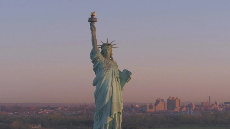 ảnh poster phim Nữ Thần Tự Do: Mẹ Của Những Người Tha Hương (Liberty: Mother of Exiles)