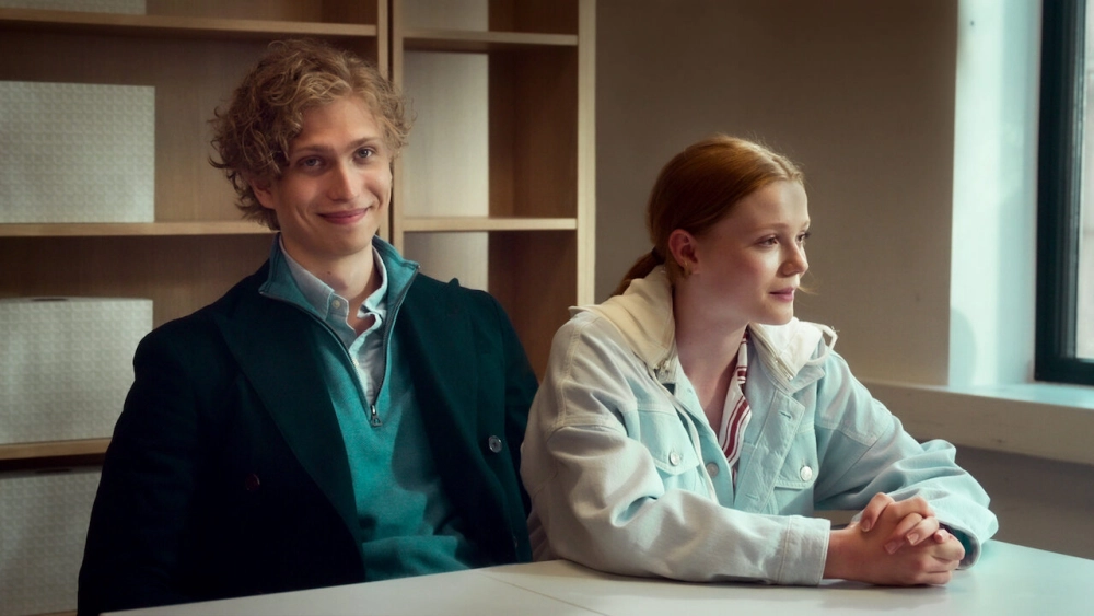 ảnh poster phim Royalteen