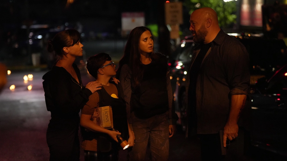 ảnh poster phim Súng Lên Nòng (Guns Up)