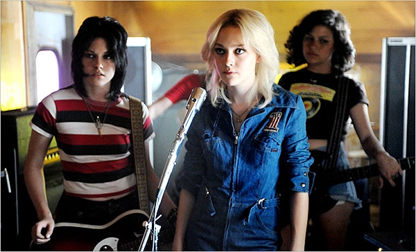 ảnh poster phim Thiếu Nữ Nổi Loạn (The Runaways)