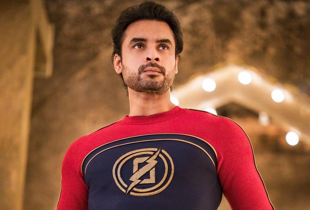 ảnh poster phim Tia chớp Murali (Minnal Murali)