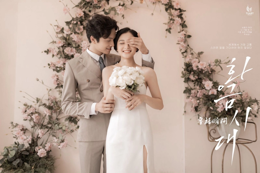 ảnh poster phim Tiệm Áo Cưới Như Ý (High-end Wedding Studio)