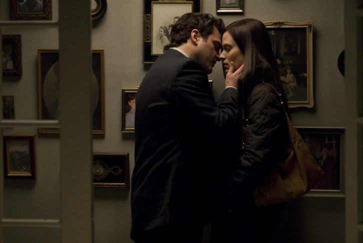 ảnh poster phim Tình Tay Ba (Two Lovers)