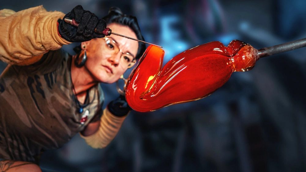 ảnh poster phim Tuyệt phẩm thủy tinh (Phần 3) (Blown Away (Season 3))