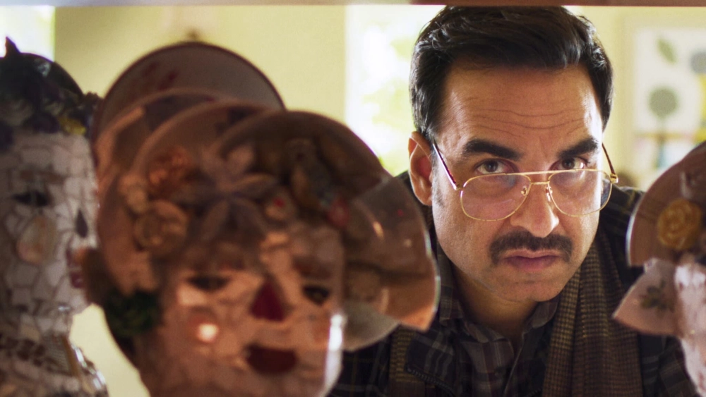 ảnh poster phim Vụ Giết Người Kỳ Lạ (Murder Mubarak)