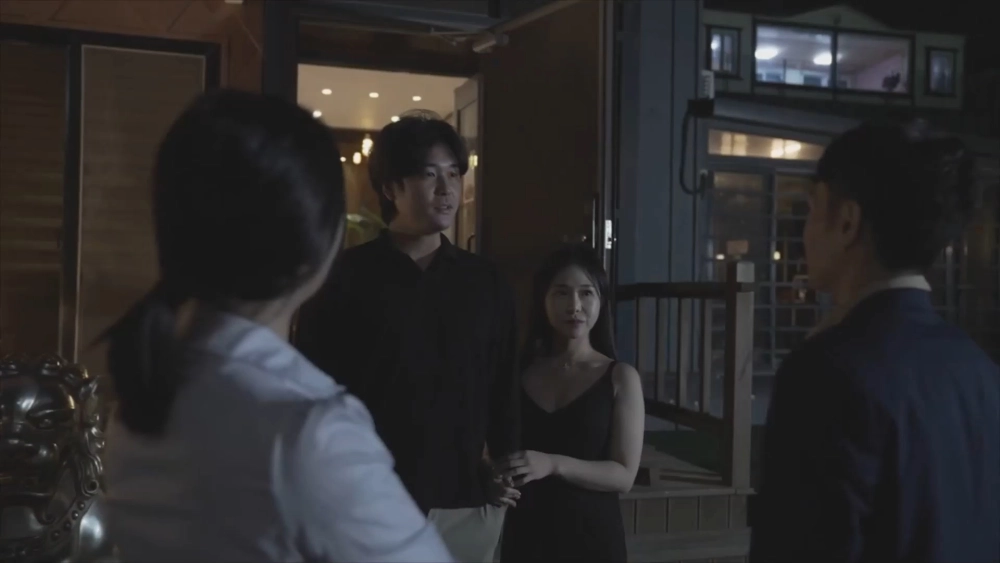 ảnh poster phim Xem Cô Vợ Trẻ Của Sếp Như Người Tình (같은 상사의 연하 와이프)