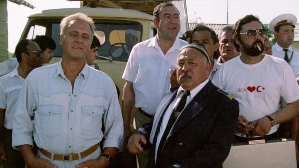 ảnh poster phim Đám đông đỏ