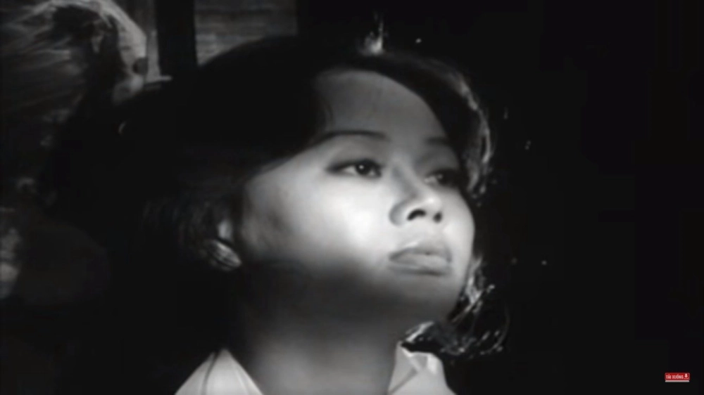 ảnh poster phim Khoảng Cách Còn Lại