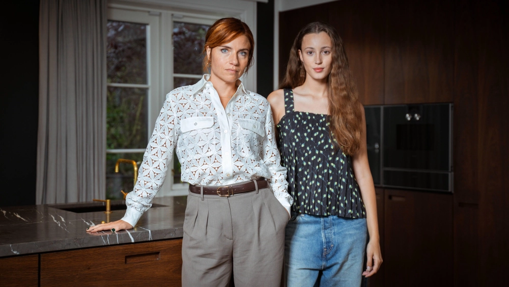 ảnh poster phim Khách Sạn Vườn Xoài