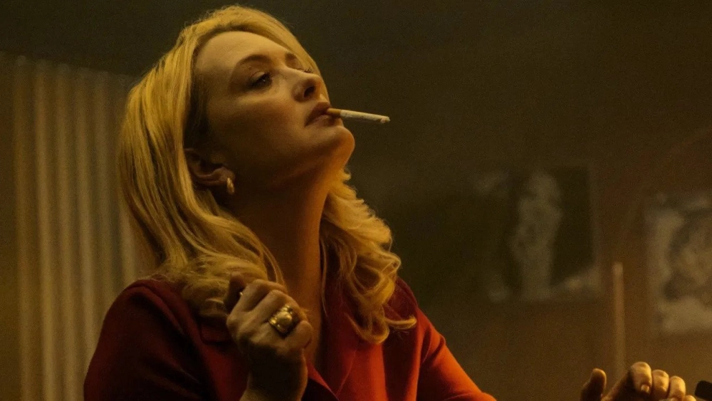 ảnh poster phim Mrs Playmen