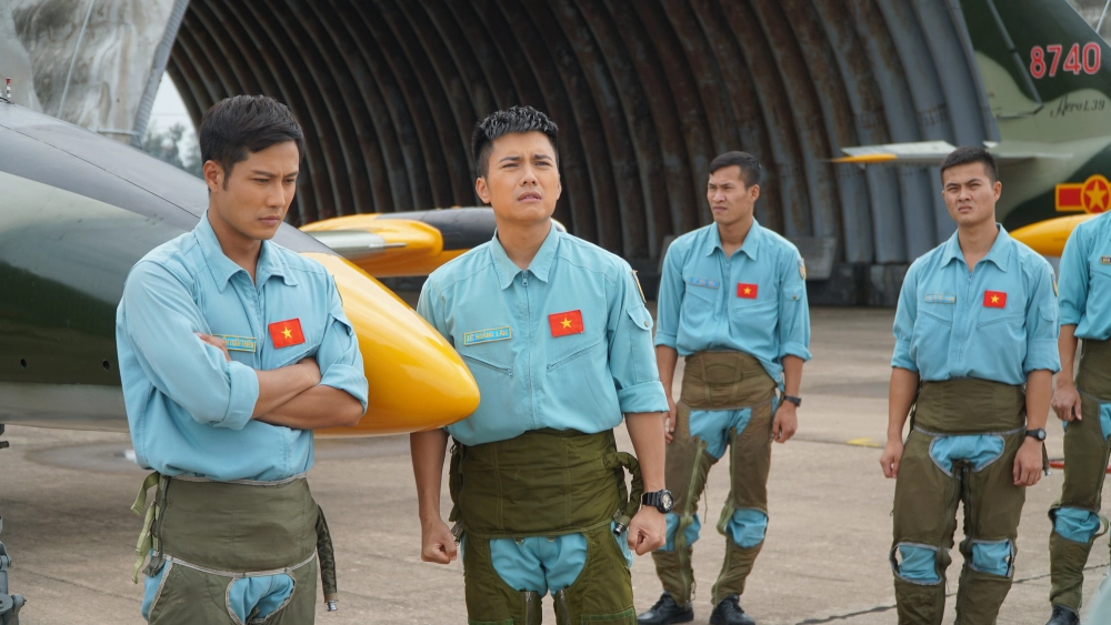 ảnh poster phim Yêu Hơn Cả Bầu Trời