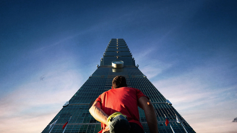 ảnh poster phim Skyscraper Live