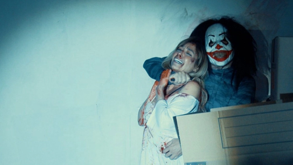 ảnh poster phim Ngôi Nhà Trên Mảnh Đất Ma Ám