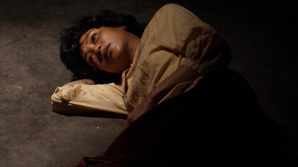 ảnh poster phim Quỷ Dữ Từ Luyện Ngục