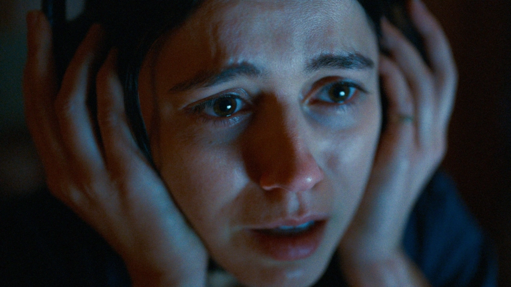 ảnh poster phim tần số ngầm