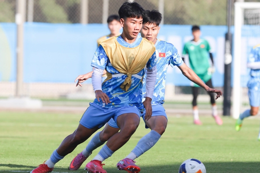 Hình ảnh tập luyện chiến thuật được dùng như lớp minh họa cho giá trị di chuyển bài bản và phối hợp không bóng kiểu Thomas Müller