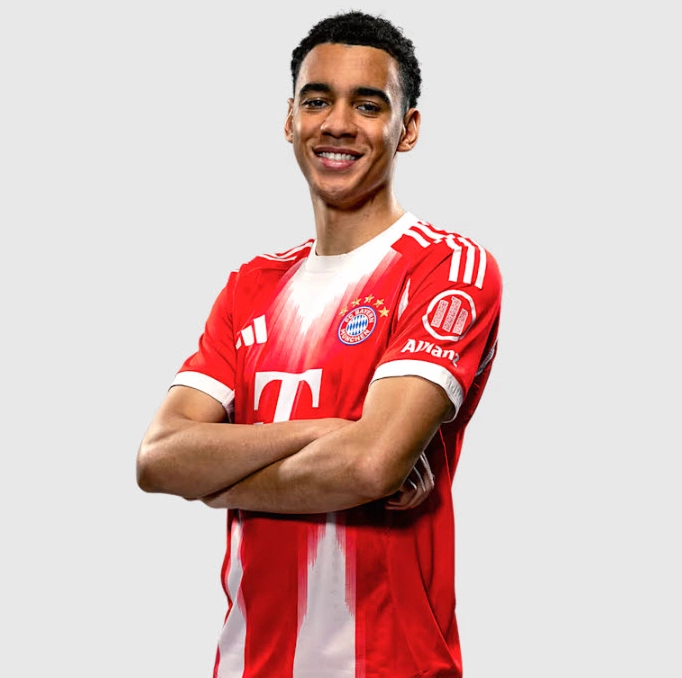 Jamal Musiala trong màu áo Bayern Munich