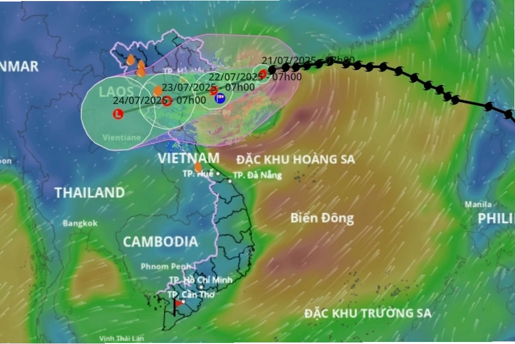 Hình ảnh bão Wipha được cập nhật trên các ứng dụng theo dõi thời tiết