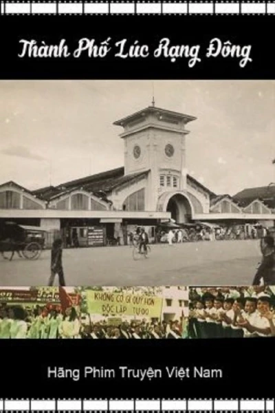 Thành Phố Lúc Rạng Đông (The City at Sunrise)